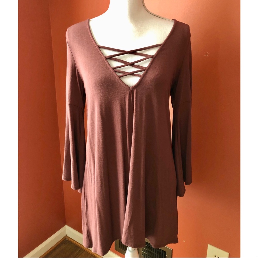 WINE-COLORED TUNIC, CRISS CROSS DETAIL, SIZE M
